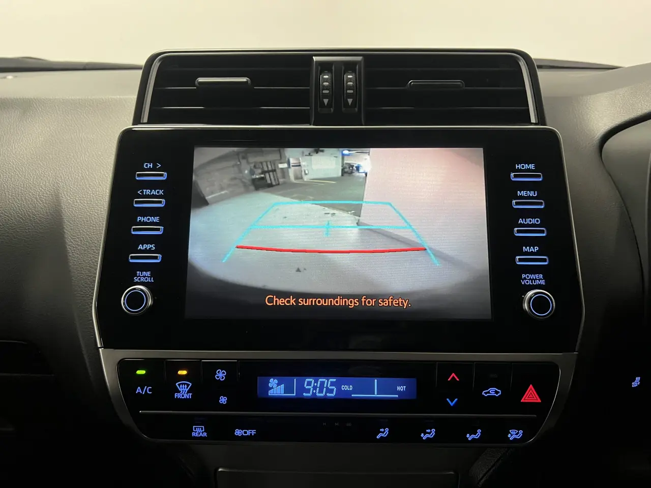 2020 TOYOTA PRADO Gallery Image 18
