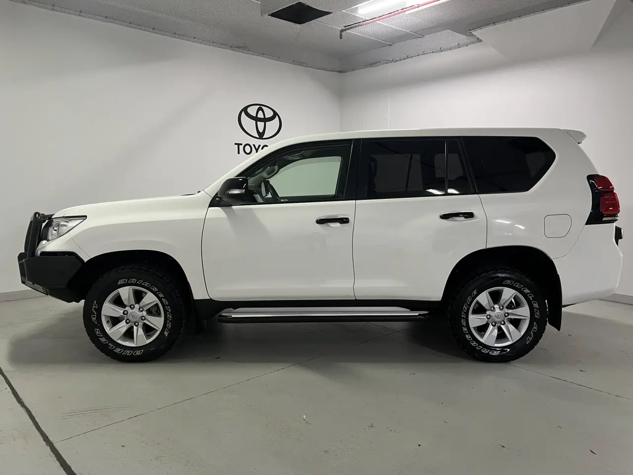 2020 TOYOTA PRADO Gallery Image 9