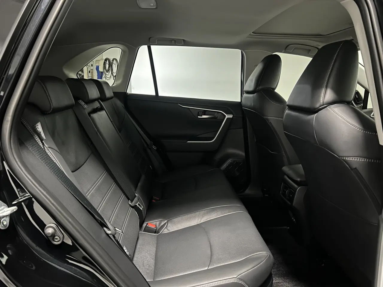 2025 TOYOTA RAV4 HYBRID Gallery Image 11