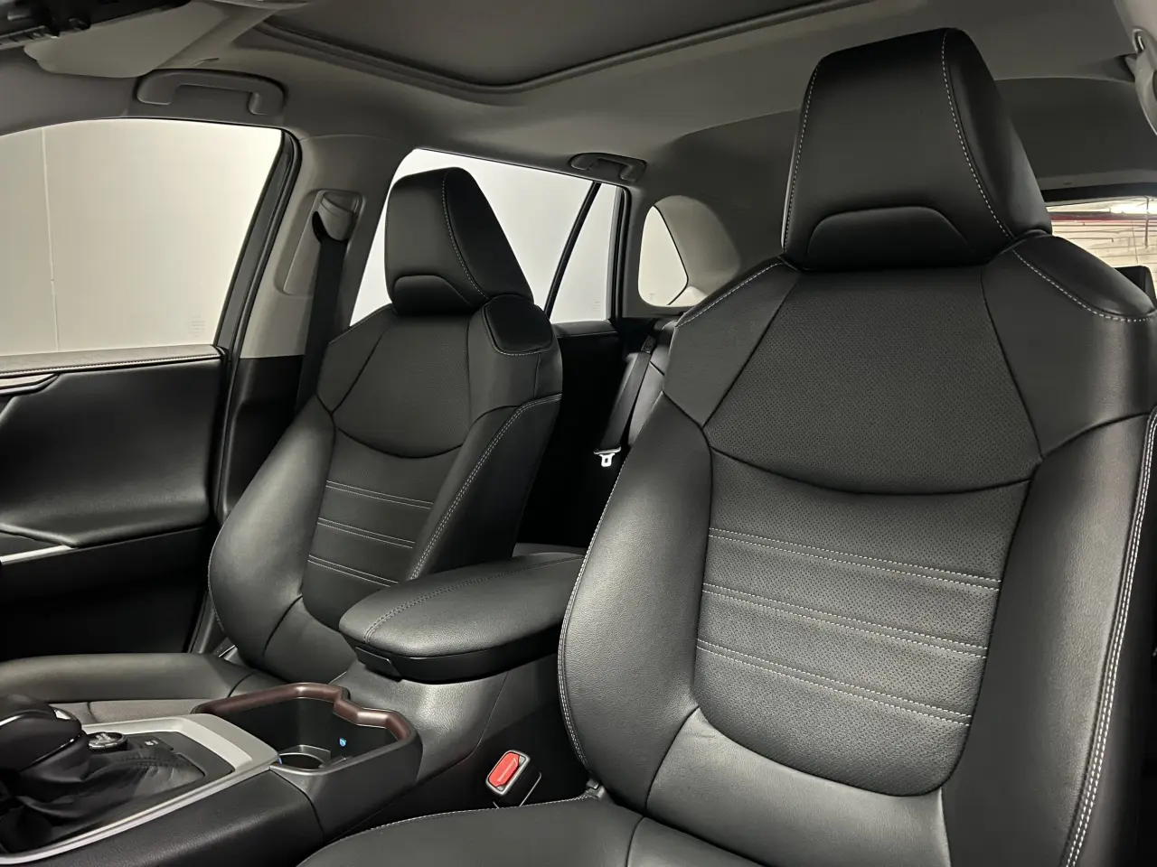 2025 TOYOTA RAV4 HYBRID Gallery Image 16