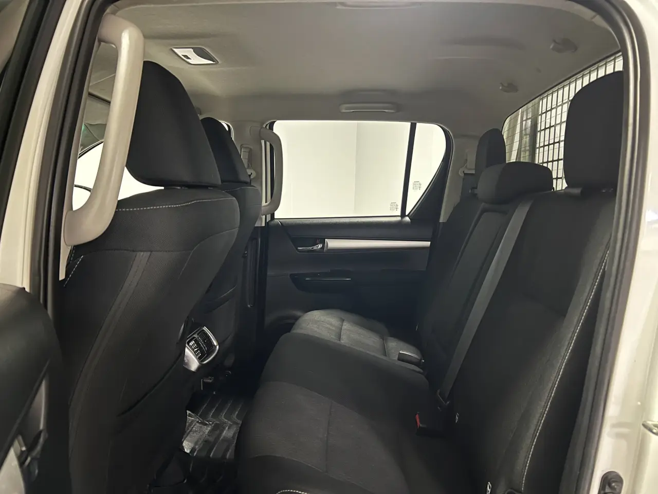 2023 TOYOTA HILUX Gallery Image 13