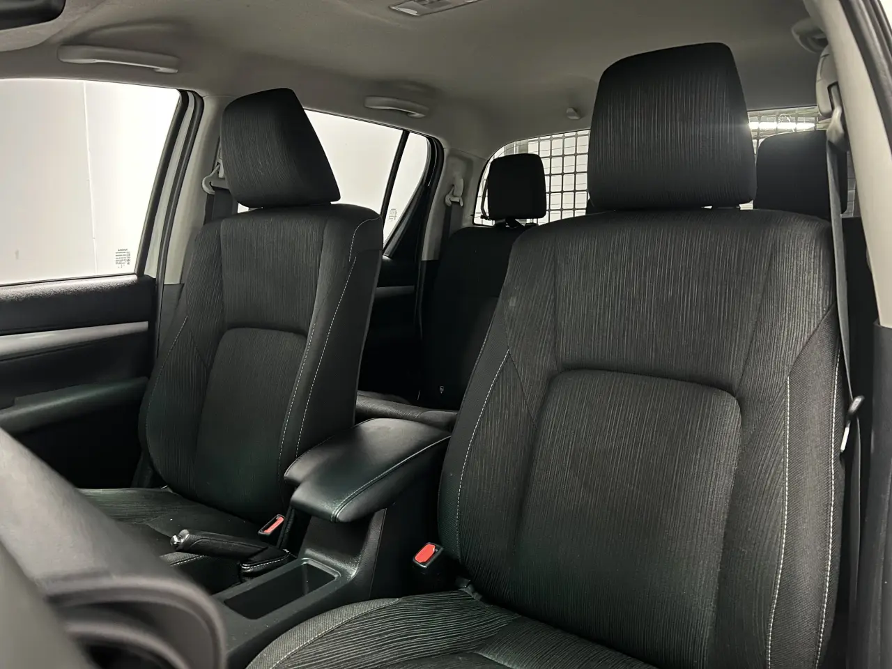 2023 TOYOTA HILUX Gallery Image 15