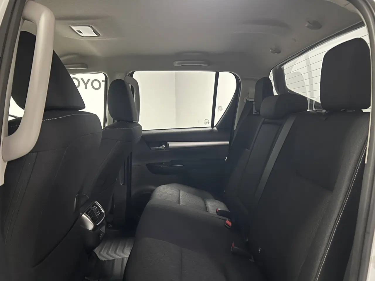 2024 TOYOTA HILUX Gallery Image 14