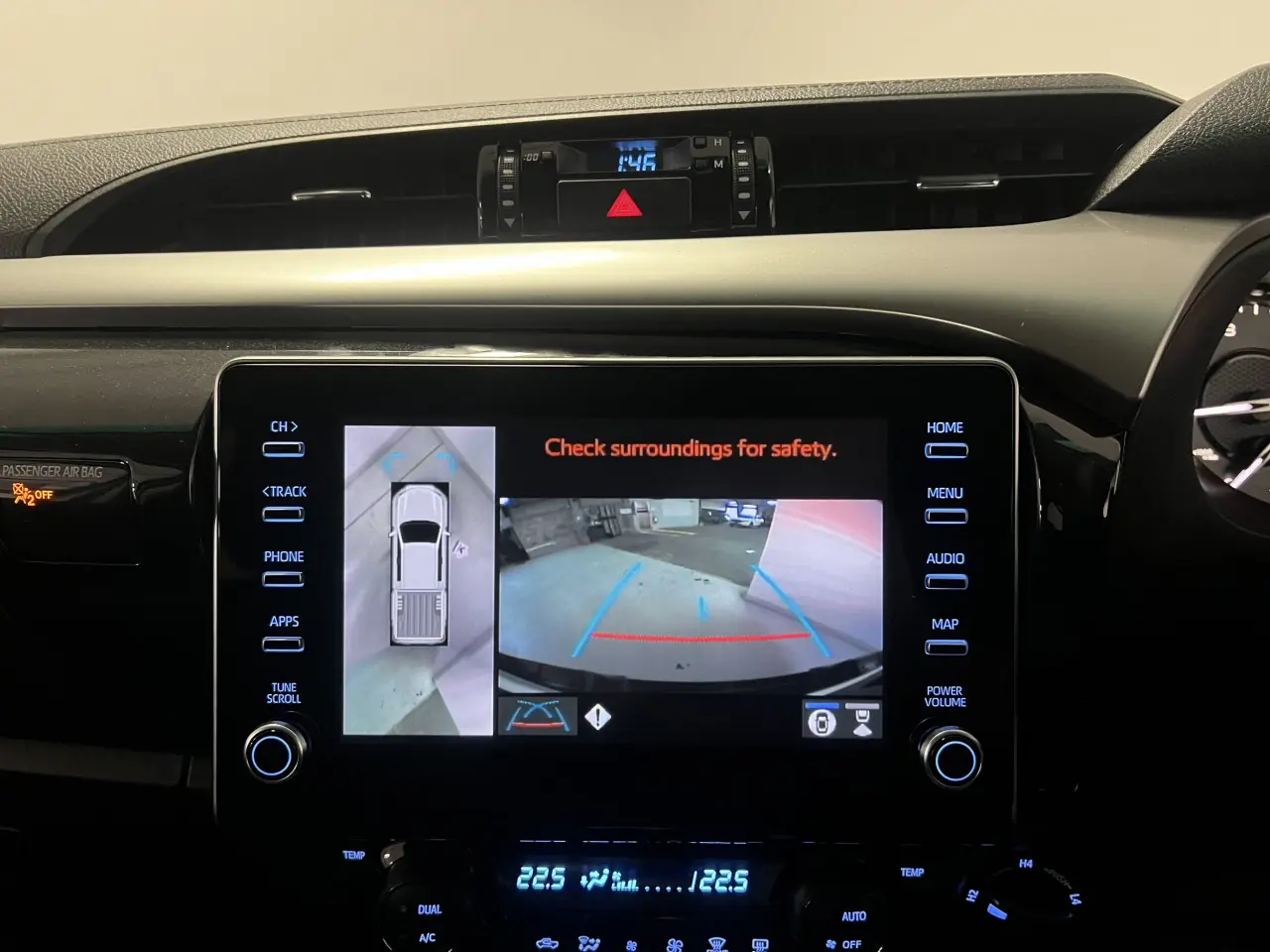 2024 TOYOTA HILUX Gallery Image 19