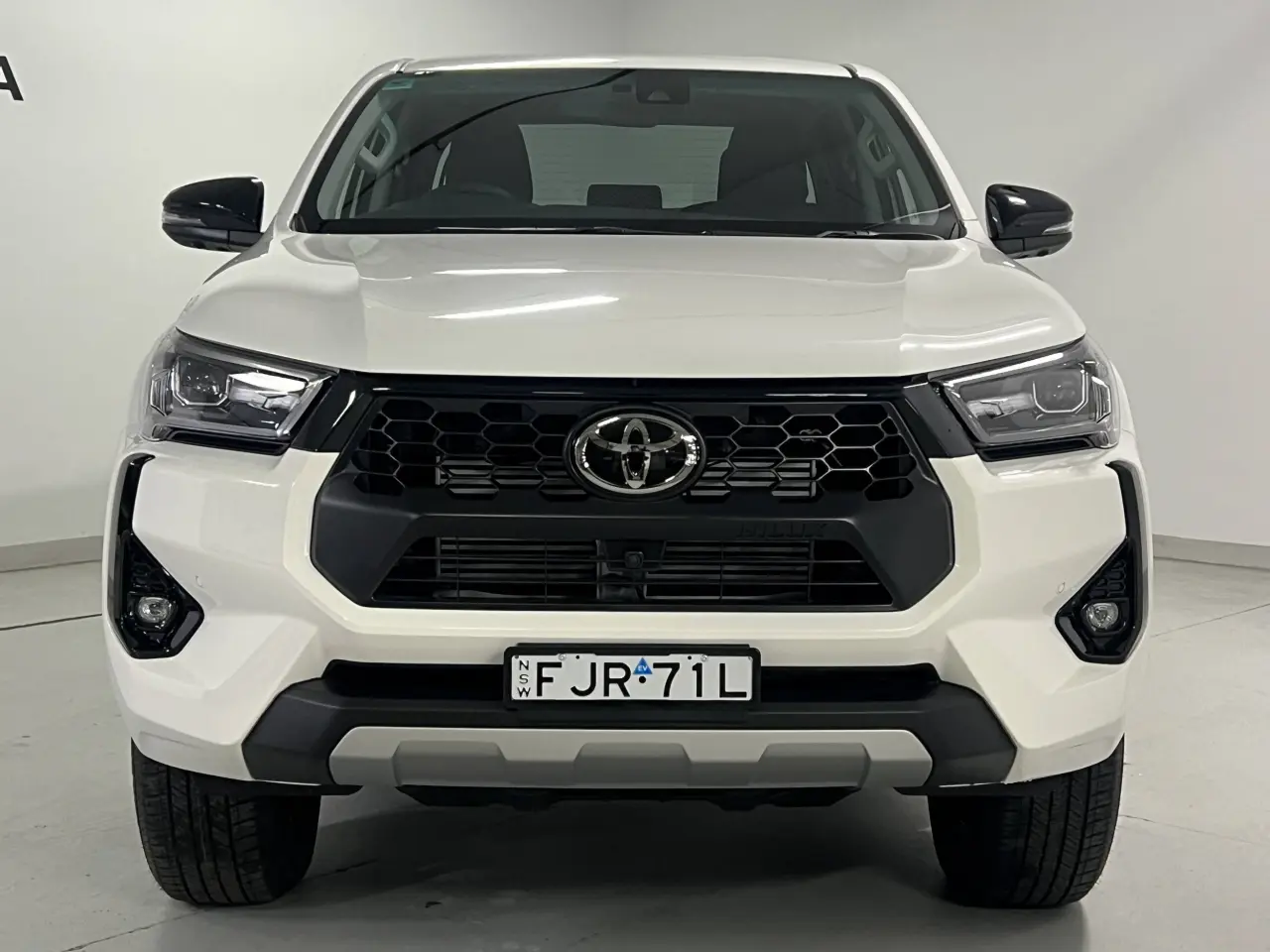 2024 TOYOTA HILUX Gallery Image 3