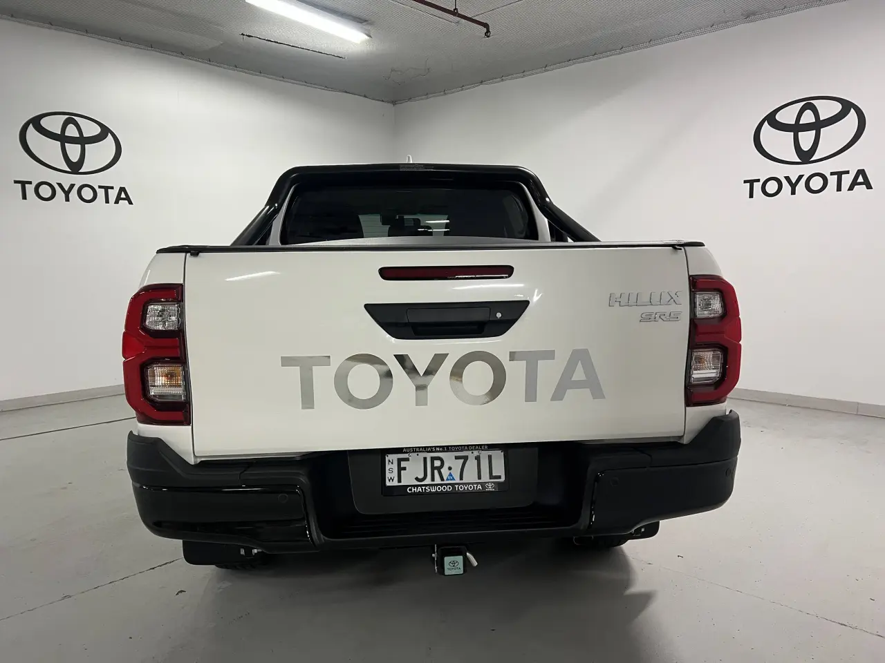 2024 TOYOTA HILUX Gallery Image 6