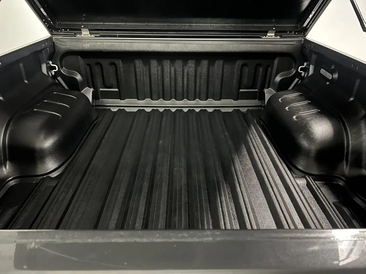 2022 TOYOTA HILUX Gallery Image 12