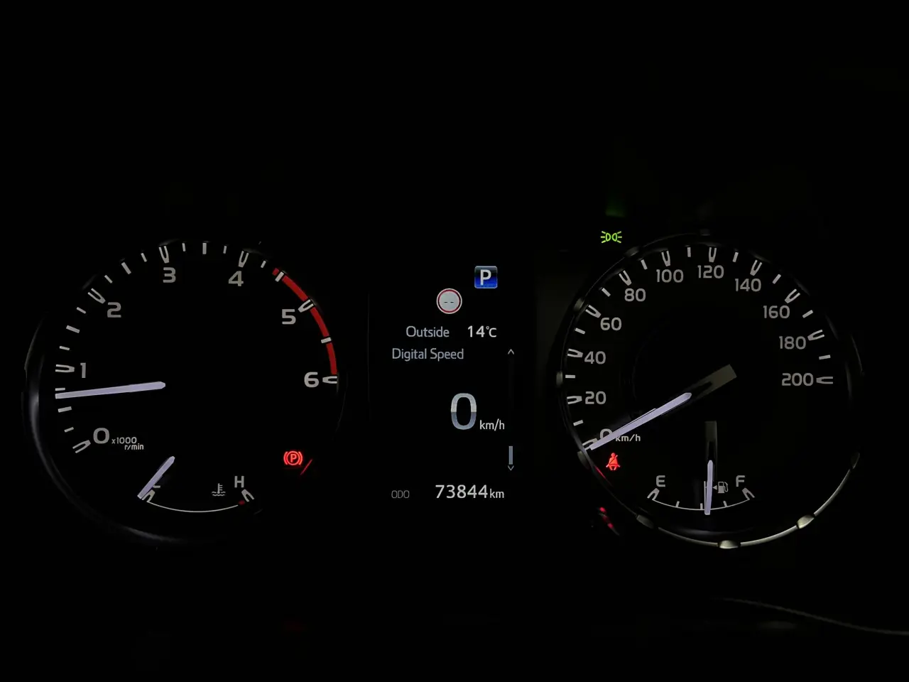 2022 TOYOTA HILUX Gallery Image 18