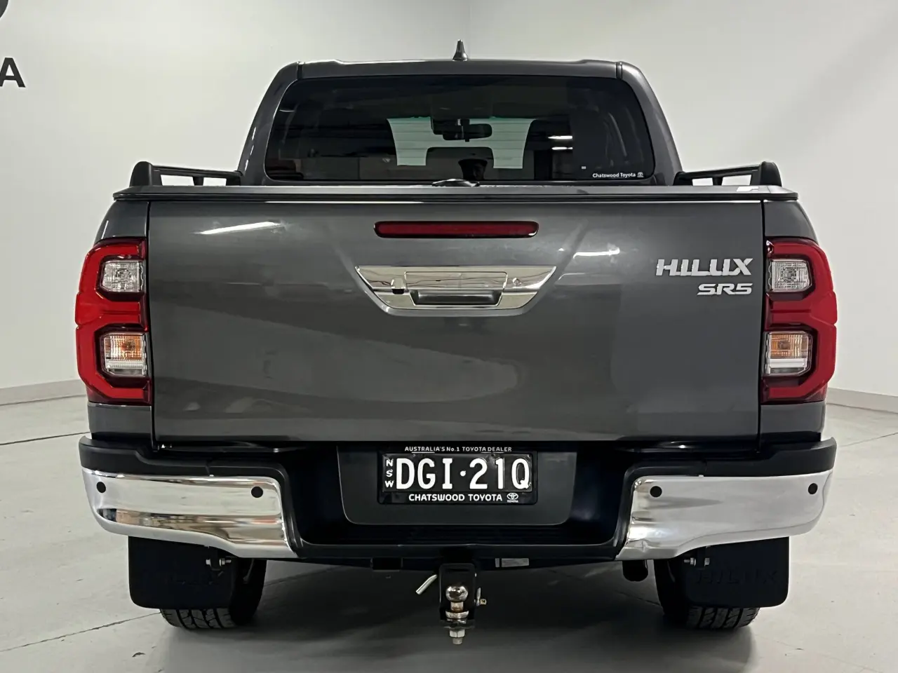 2022 TOYOTA HILUX Gallery Image 7