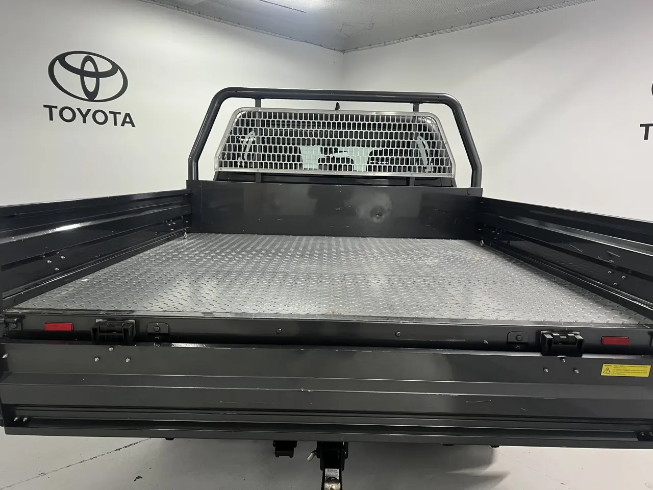 2023 TOYOTA HILUX Gallery Image 12