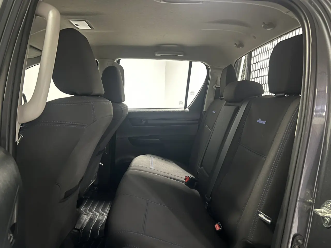 2023 TOYOTA HILUX Gallery Image 13