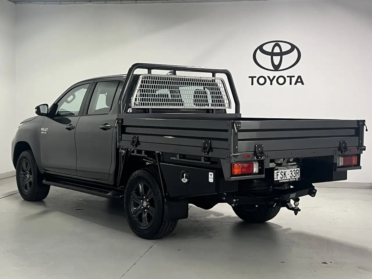 2023 TOYOTA HILUX Gallery Image 8
