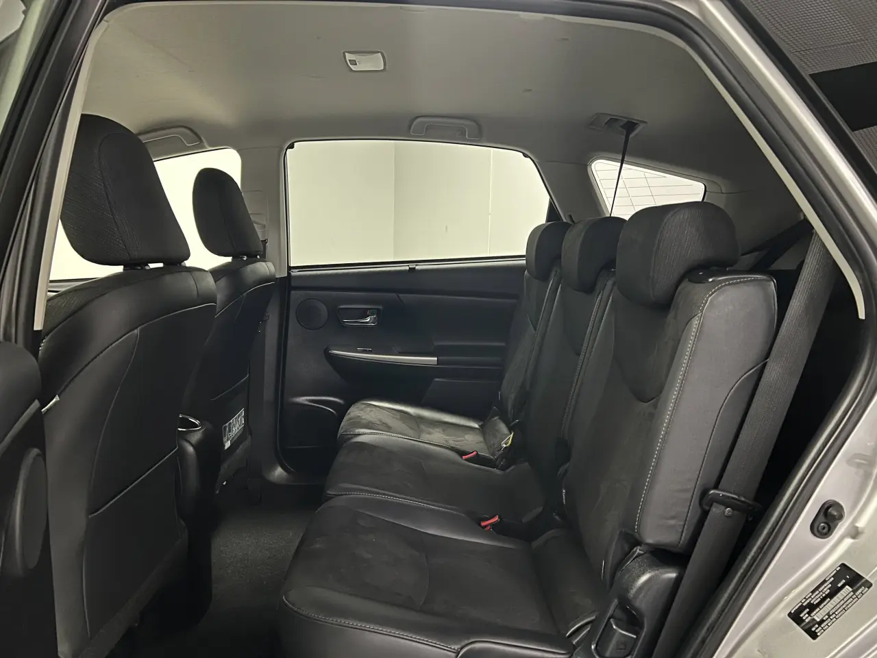 2018 TOYOTA PRIUS V Gallery Image 14