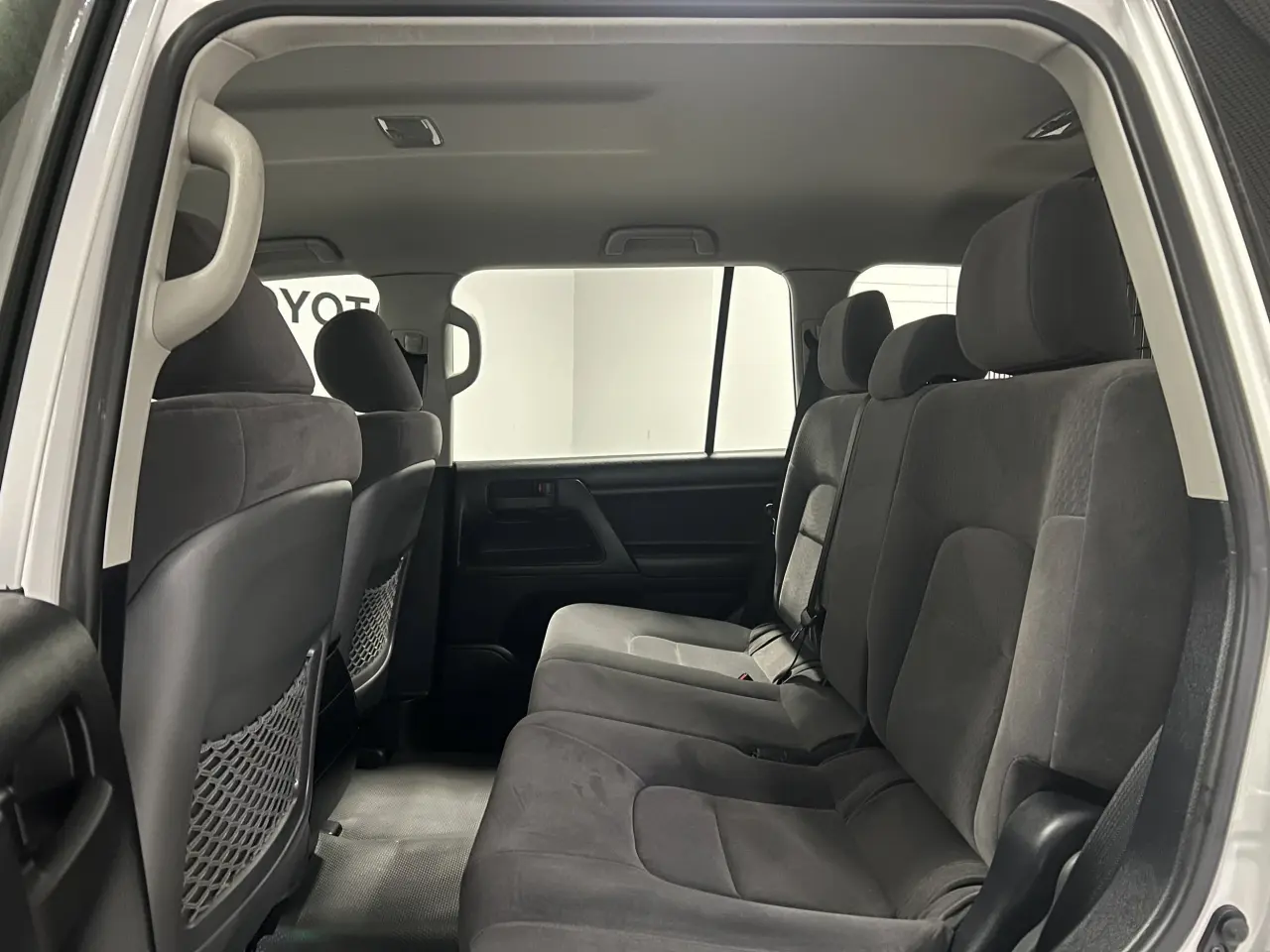 2019 TOYOTA LANDCRUISER Gallery Image 13