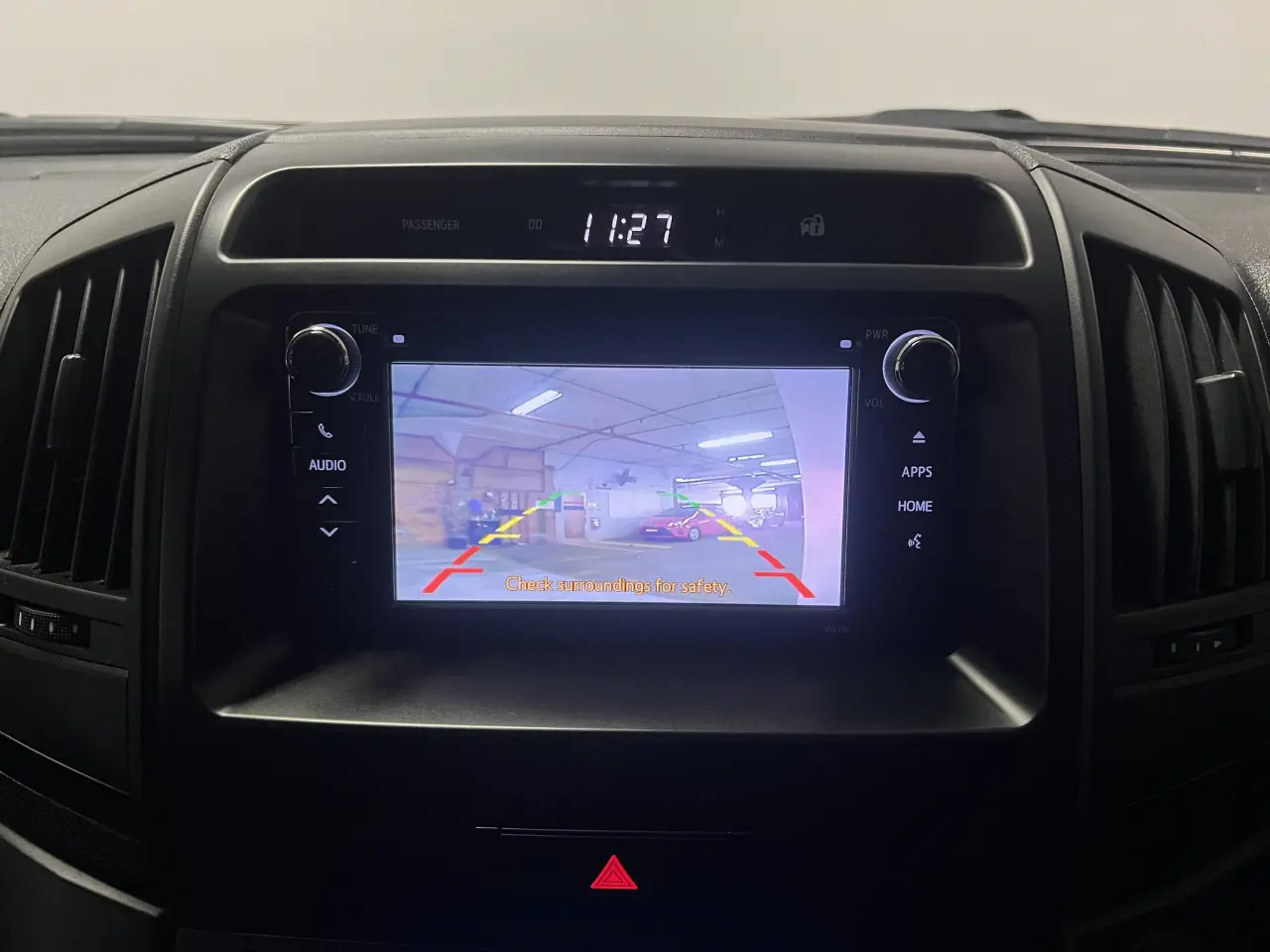 2019 TOYOTA LANDCRUISER Gallery Image 18
