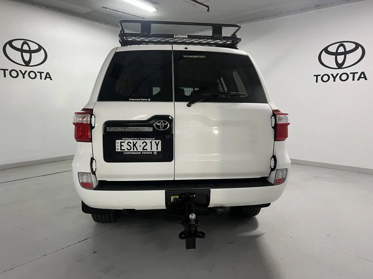 2019 TOYOTA LANDCRUISER Gallery Image 6