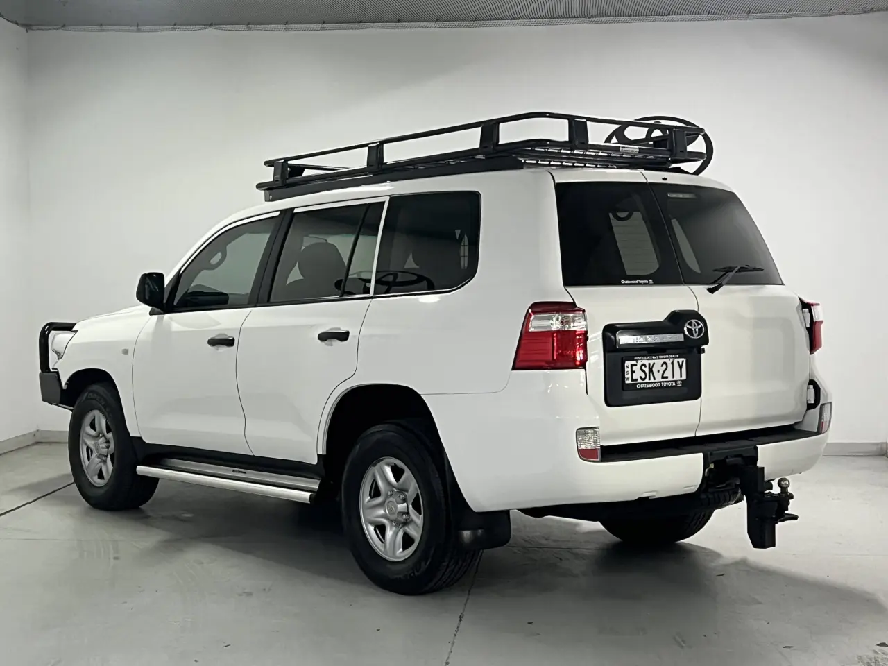 2019 TOYOTA LANDCRUISER Gallery Image 8