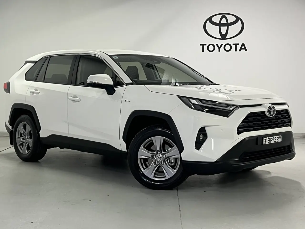 2025 TOYOTA RAV4 HYBRID Gallery Image 1