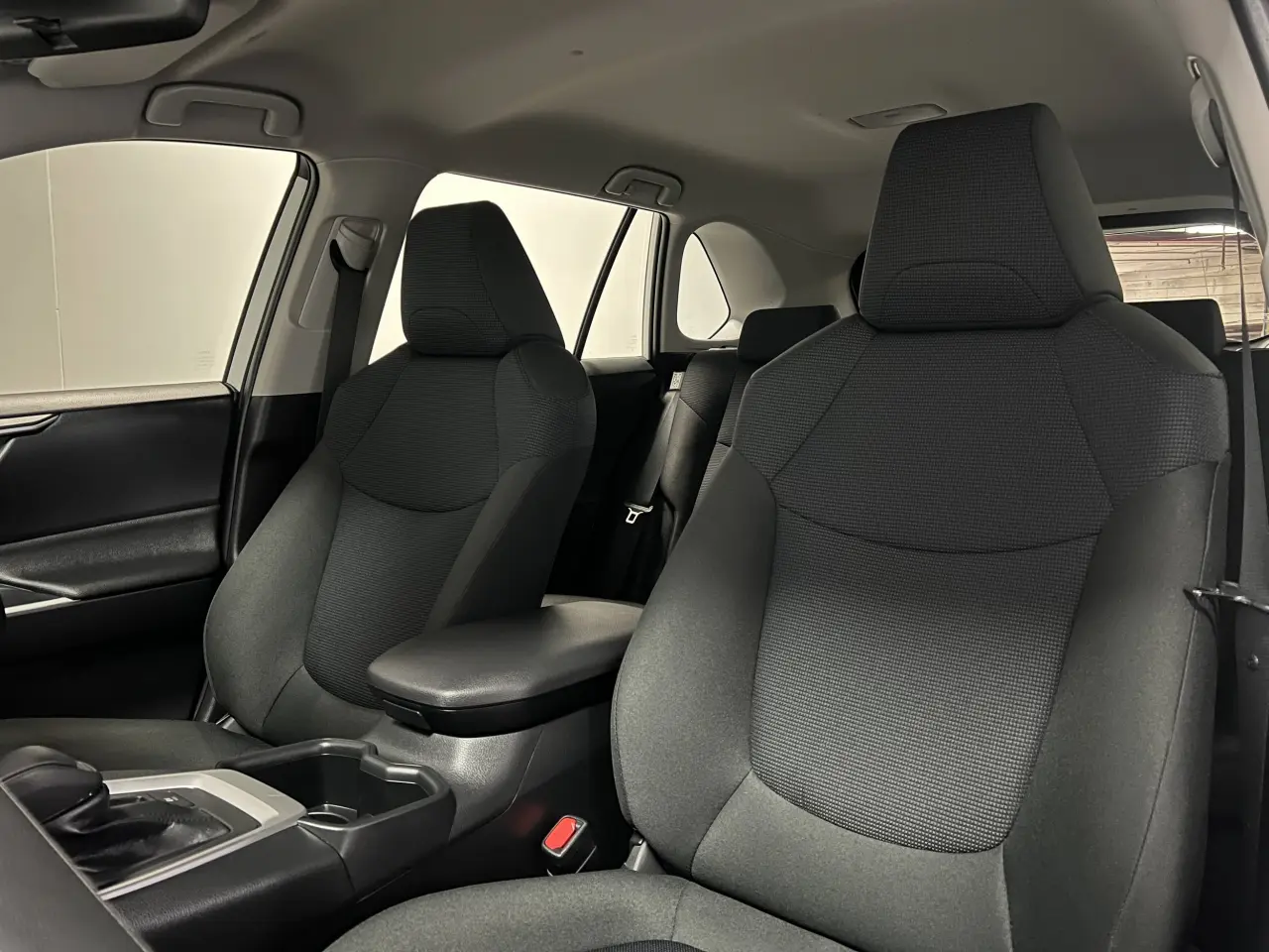 2025 TOYOTA RAV4 HYBRID Gallery Image 16