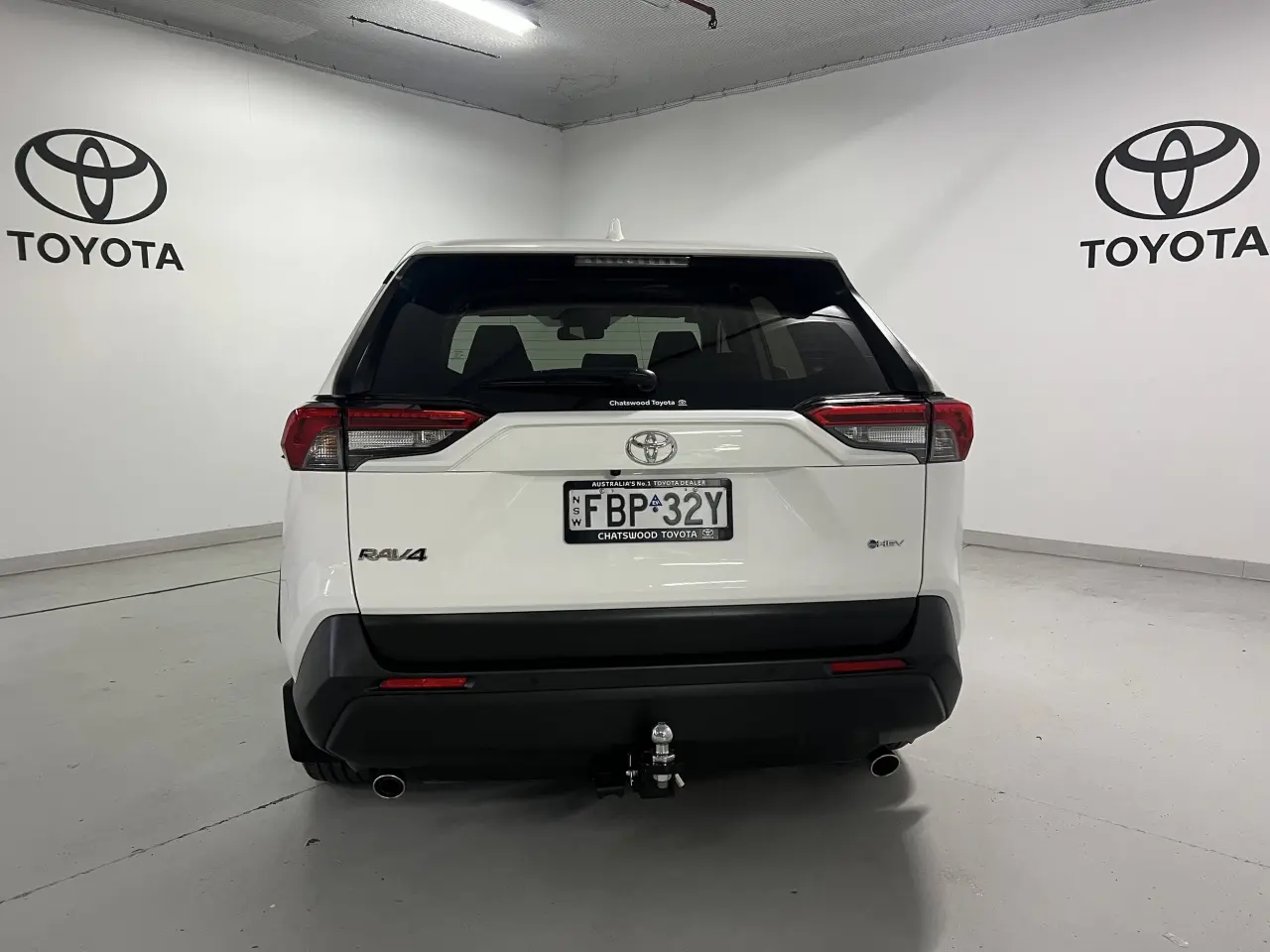 2025 TOYOTA RAV4 HYBRID Gallery Image 6