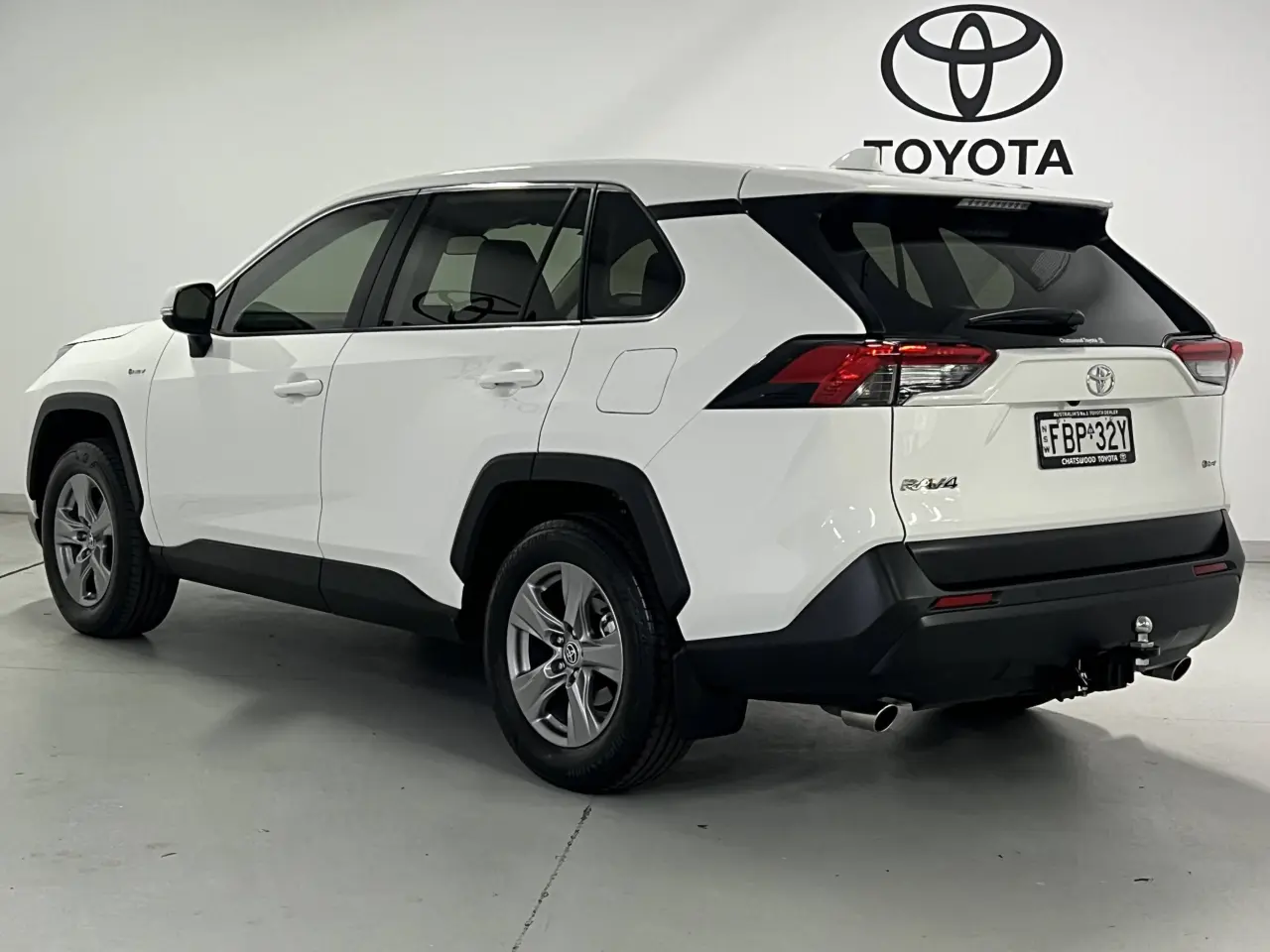 2025 TOYOTA RAV4 HYBRID Gallery Image 8