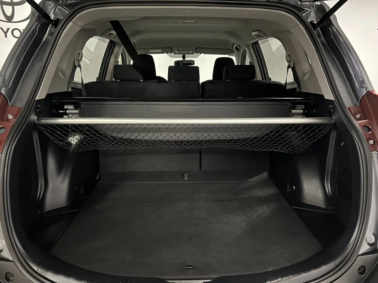 2014 TOYOTA RAV4 Gallery Image 12