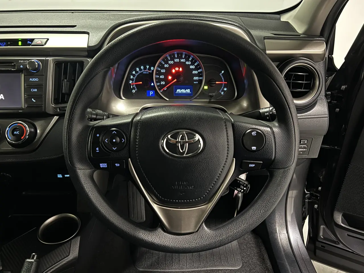 2014 TOYOTA RAV4 Gallery Image 17