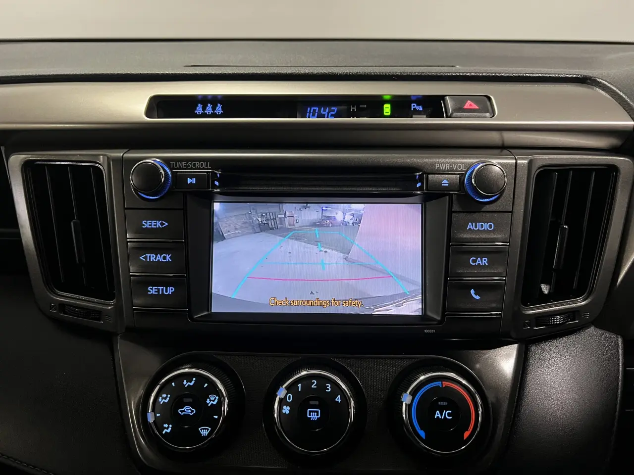 2014 TOYOTA RAV4 Gallery Image 19