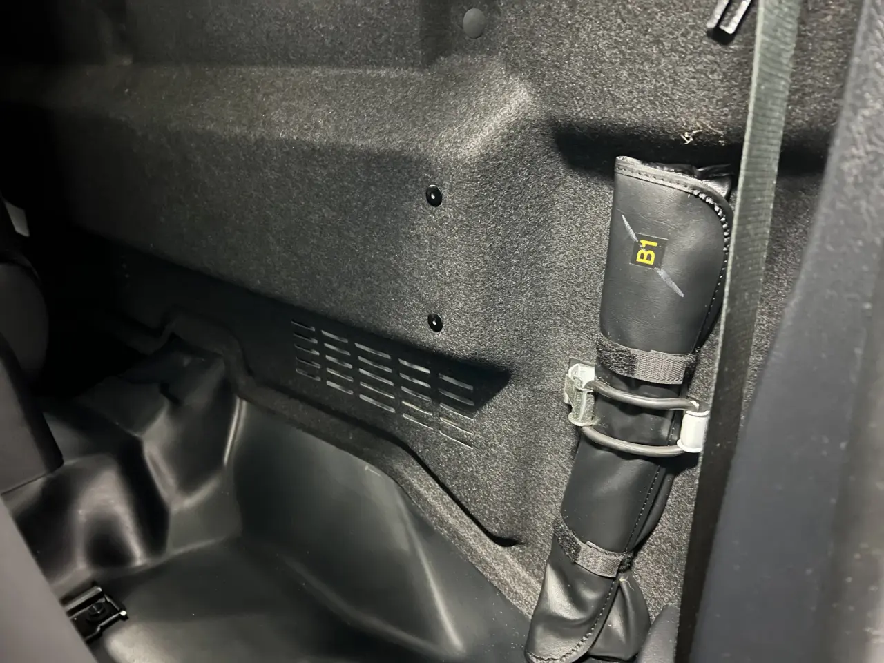 2021 TOYOTA HILUX Gallery Image 13