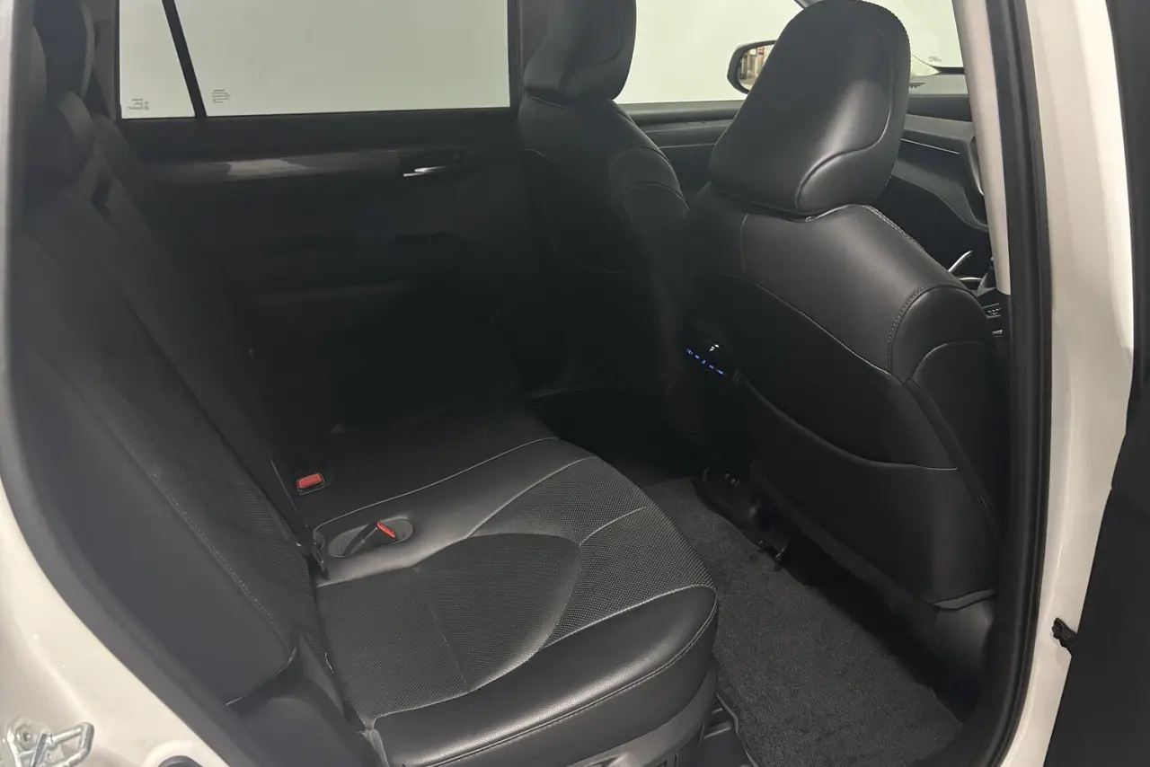 2021 Toyota Kluger Gallery Image 11