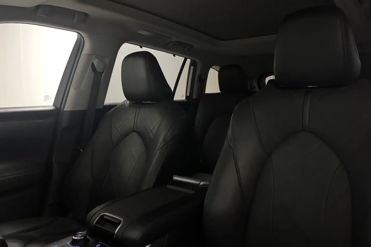 2021 Toyota Kluger Gallery Image 17