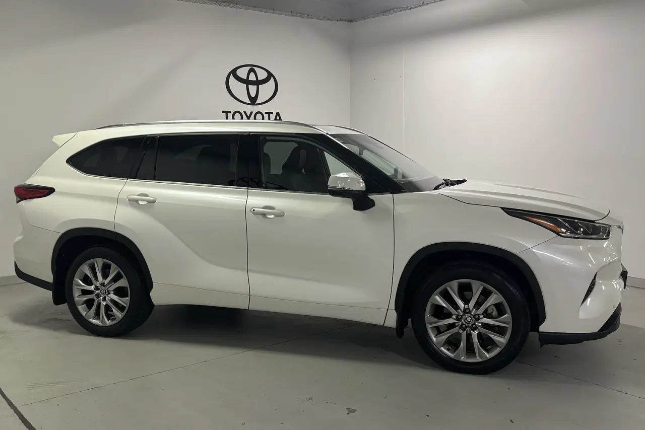 2021 Toyota Kluger Gallery Image 4