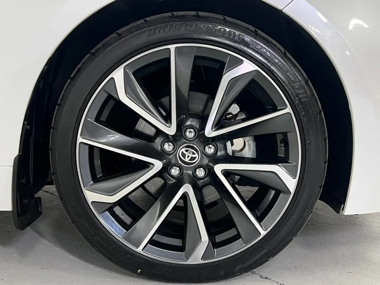 2021 TOYOTA COROLLA Gallery Image 5