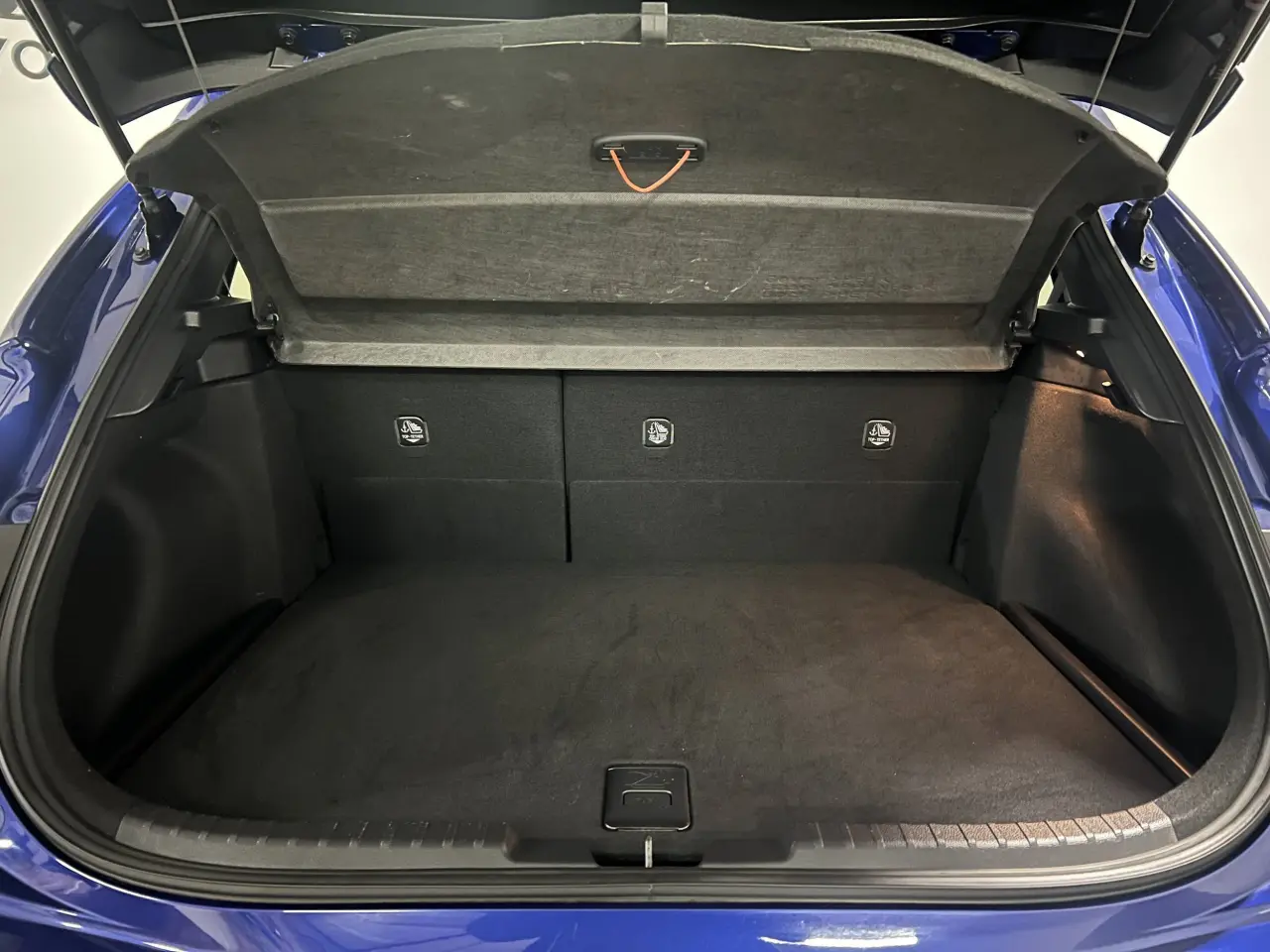 2023 TOYOTA COROLLA Gallery Image 12