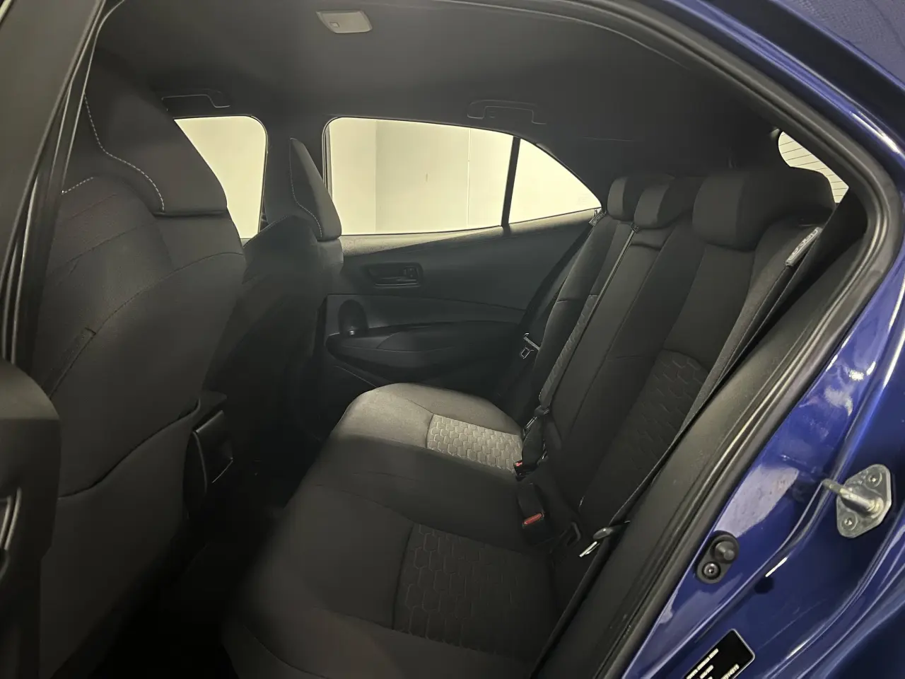 2023 TOYOTA COROLLA Gallery Image 13