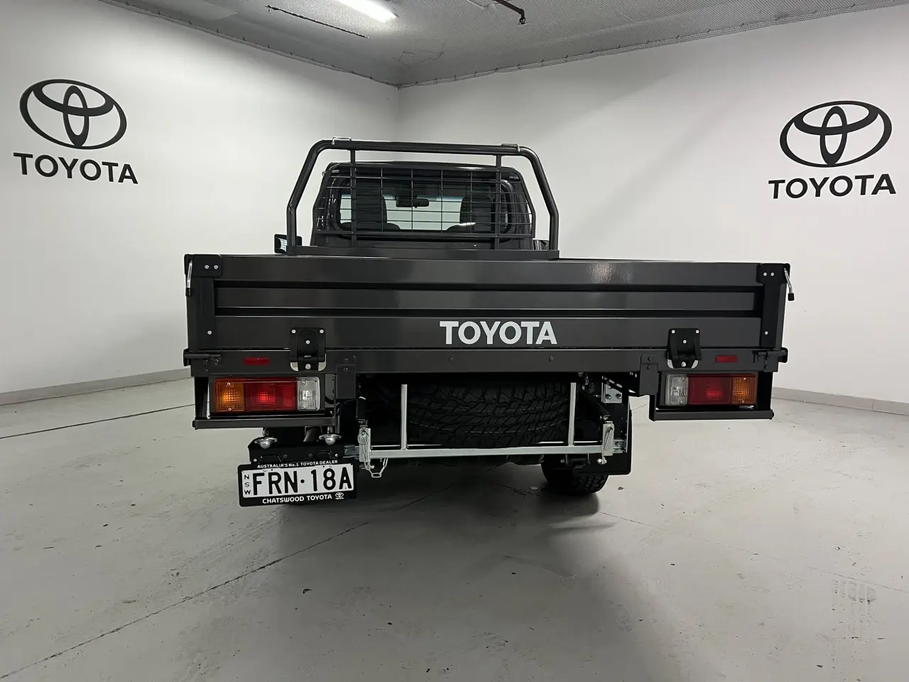 2025 TOYOTA LC MILITARY Gallery Image 6