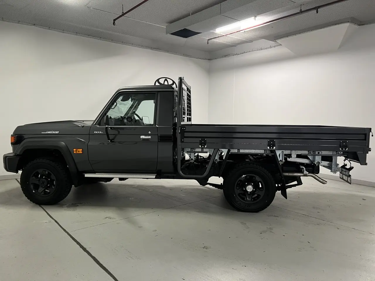 2025 TOYOTA LC MILITARY Gallery Image 9