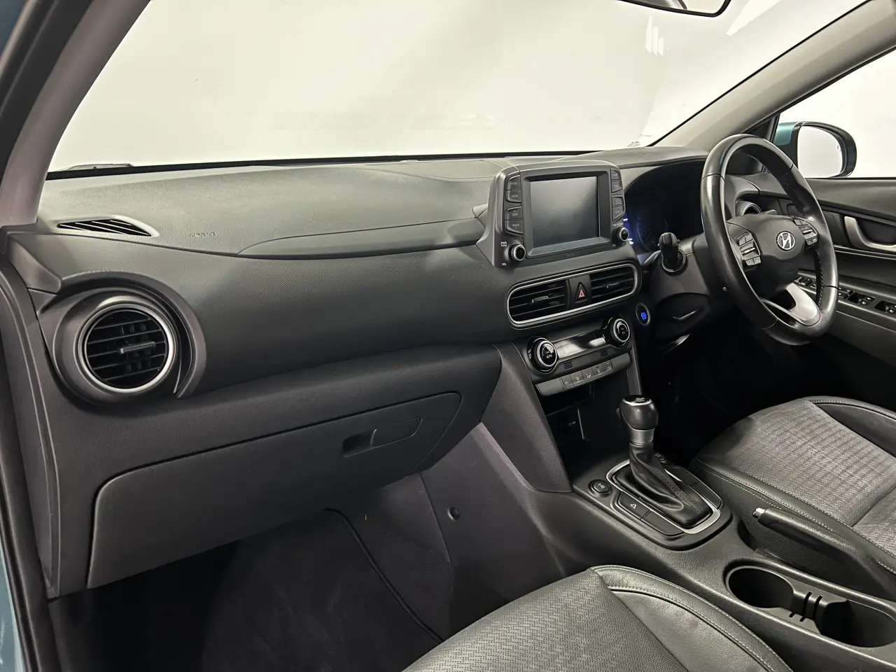 2017 HYUNDAI KONA Gallery Image 14