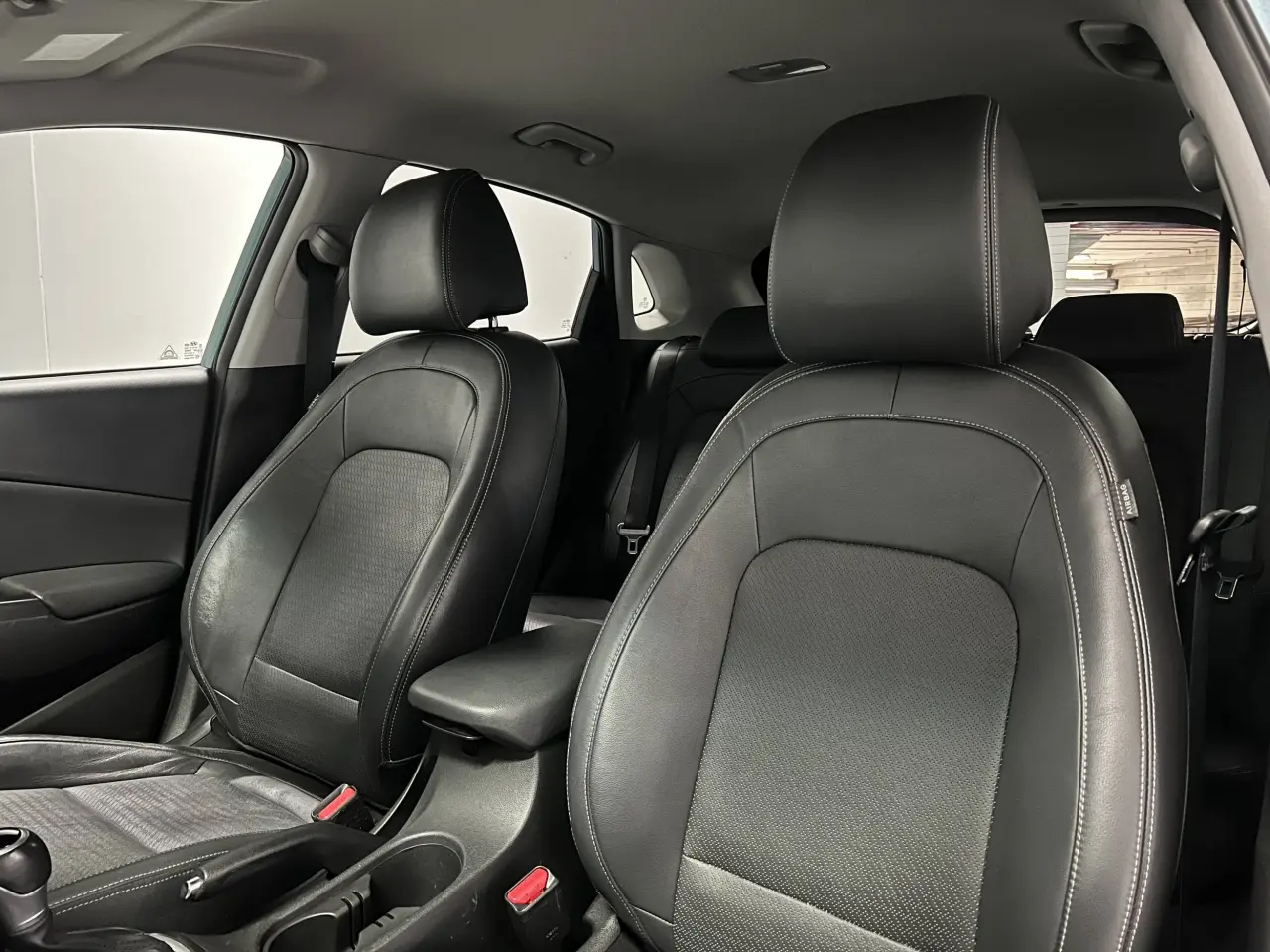 2017 HYUNDAI KONA Gallery Image 15