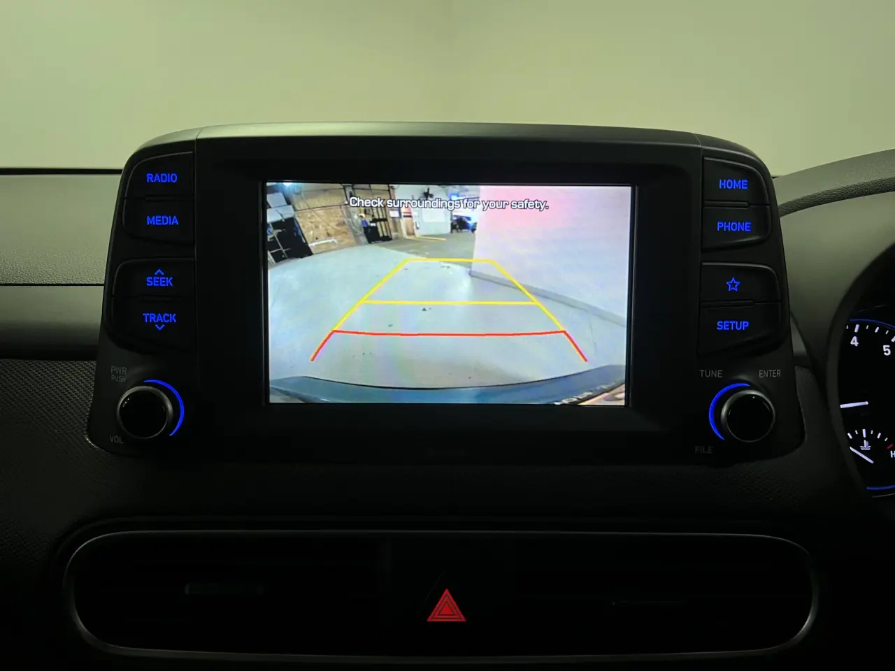 2017 HYUNDAI KONA Gallery Image 18
