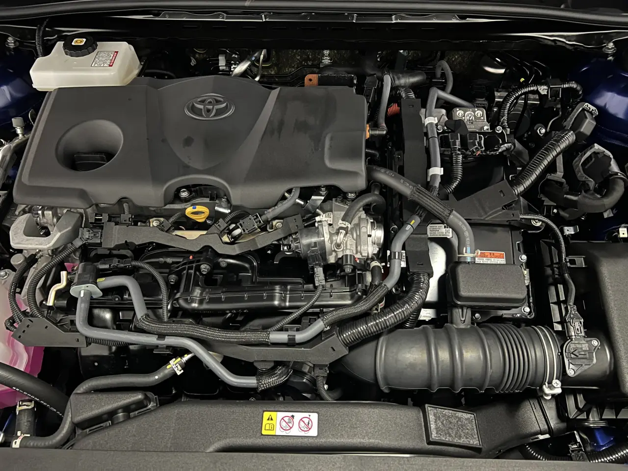 2024 TOYOTA CAMRY HYBRID Gallery Image 20