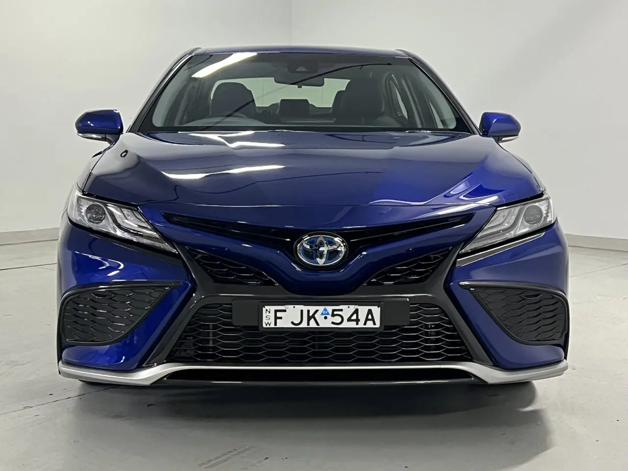 2024 TOYOTA CAMRY HYBRID Gallery Image 3