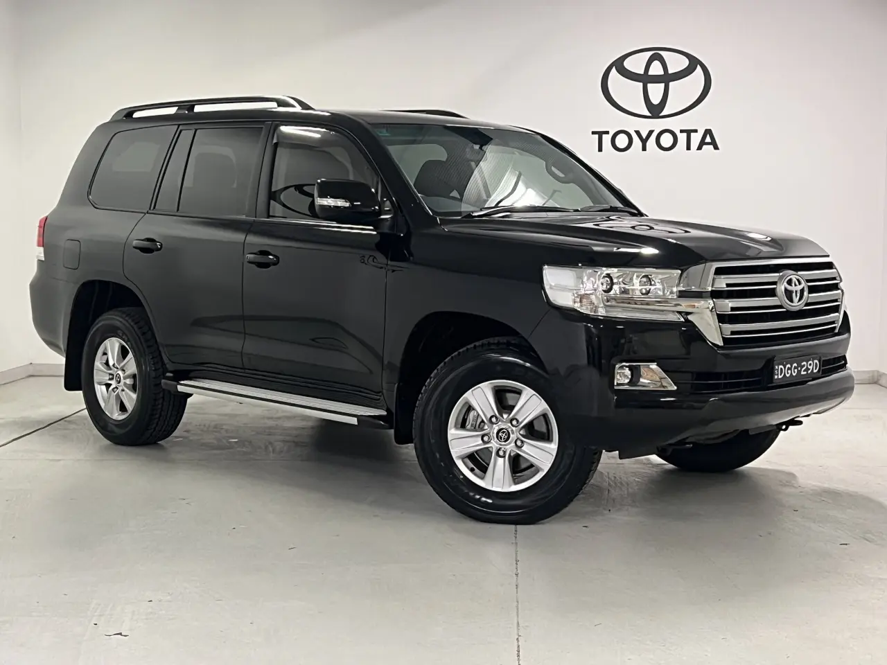 2021 TOYOTA LANDCRUISER Gallery Image 1