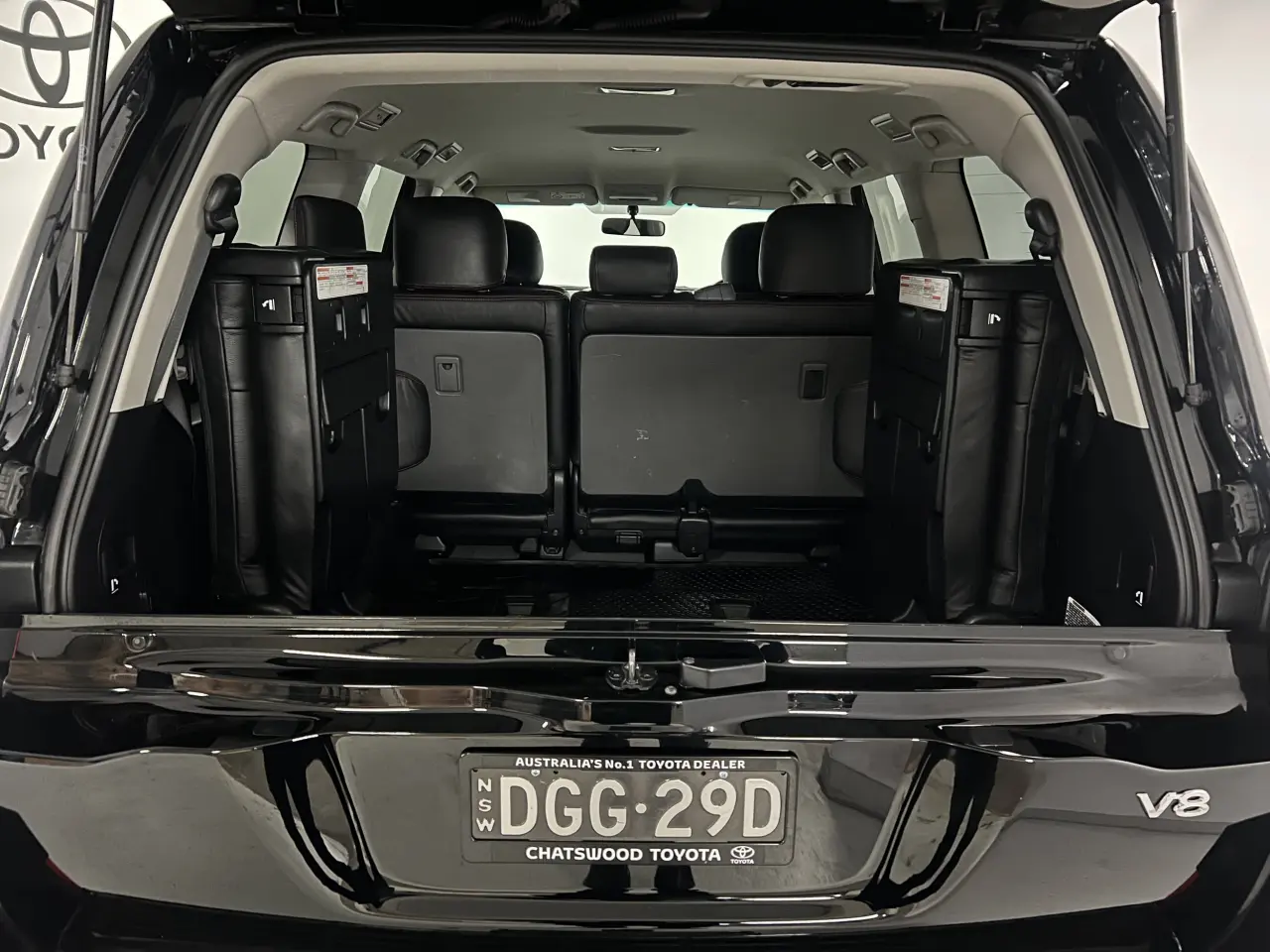 2021 TOYOTA LANDCRUISER Gallery Image 12