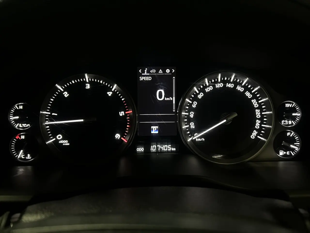 2021 TOYOTA LANDCRUISER Gallery Image 19