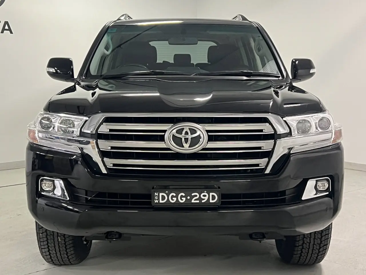 2021 TOYOTA LANDCRUISER Gallery Image 3