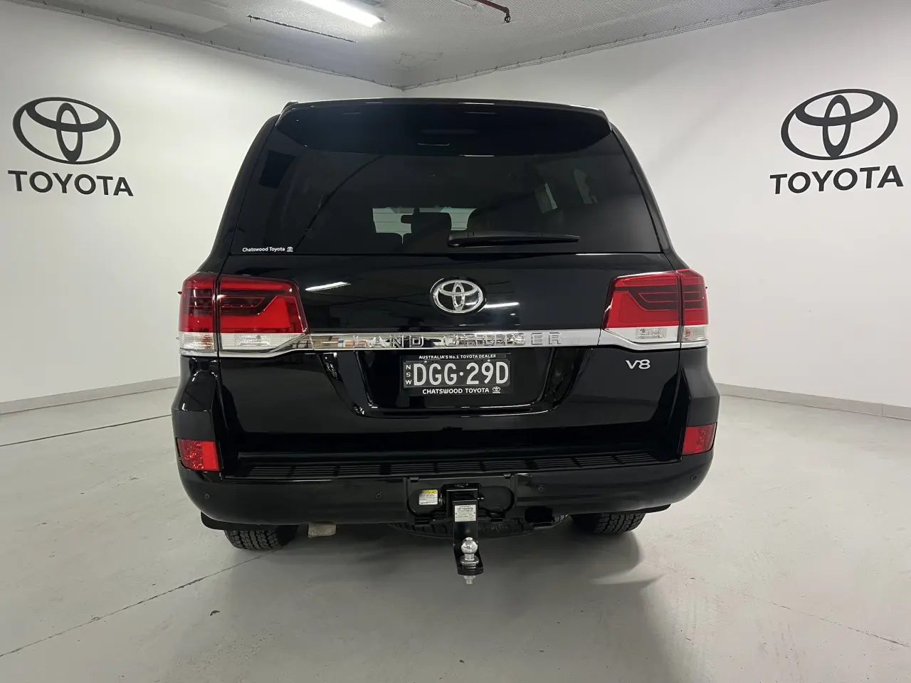 2021 TOYOTA LANDCRUISER Gallery Image 6