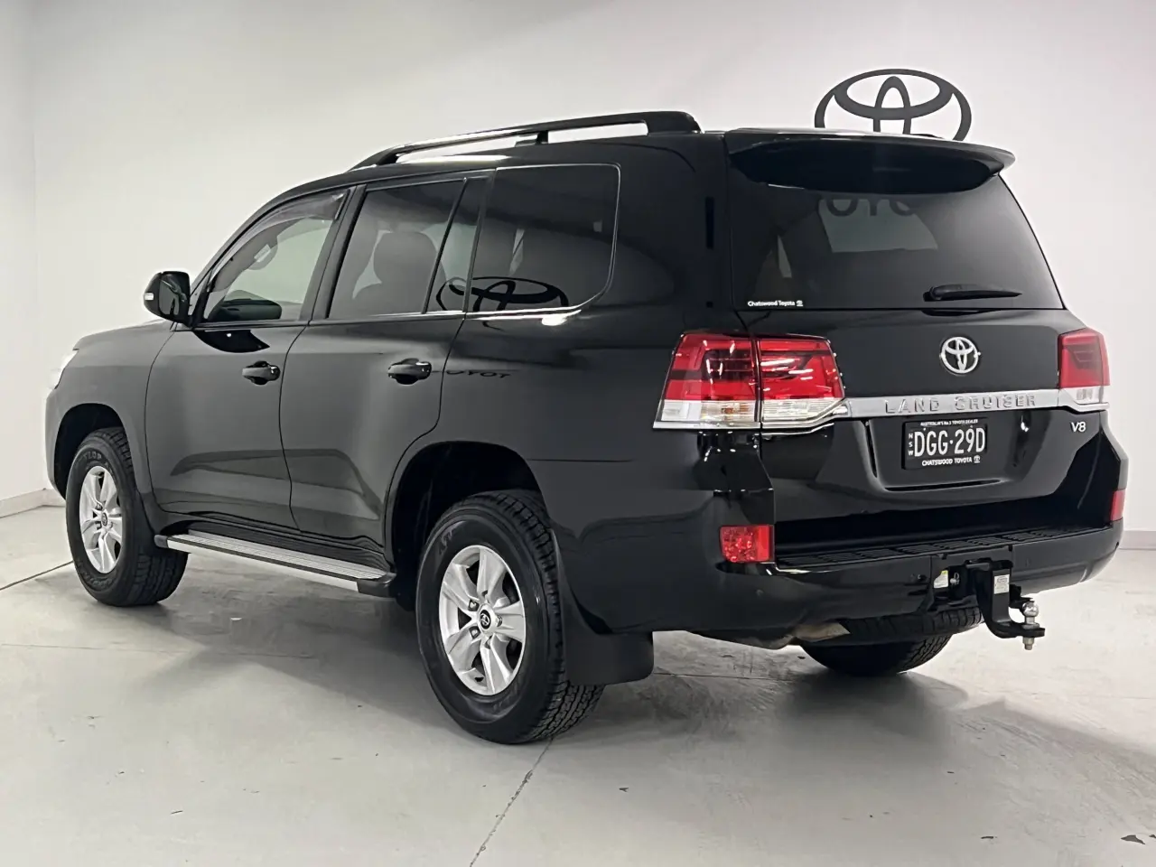 2021 TOYOTA LANDCRUISER Gallery Image 8