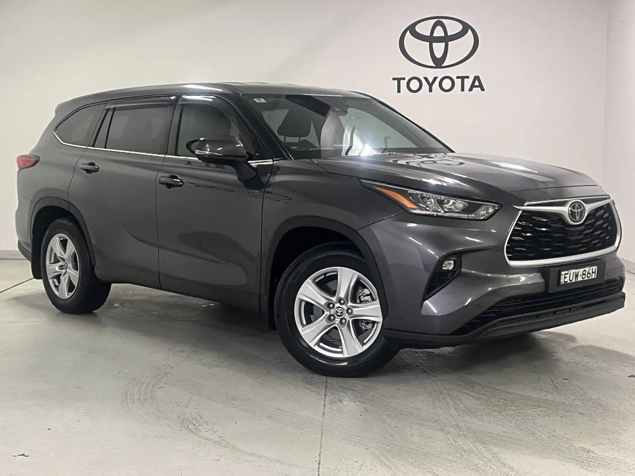 2022 TOYOTA KLUGER Gallery Image 1