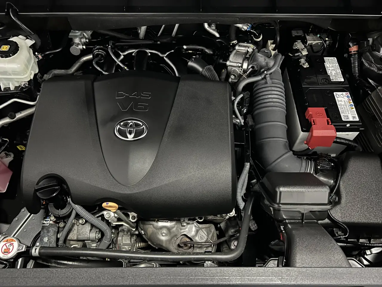 2022 TOYOTA KLUGER Gallery Image 21